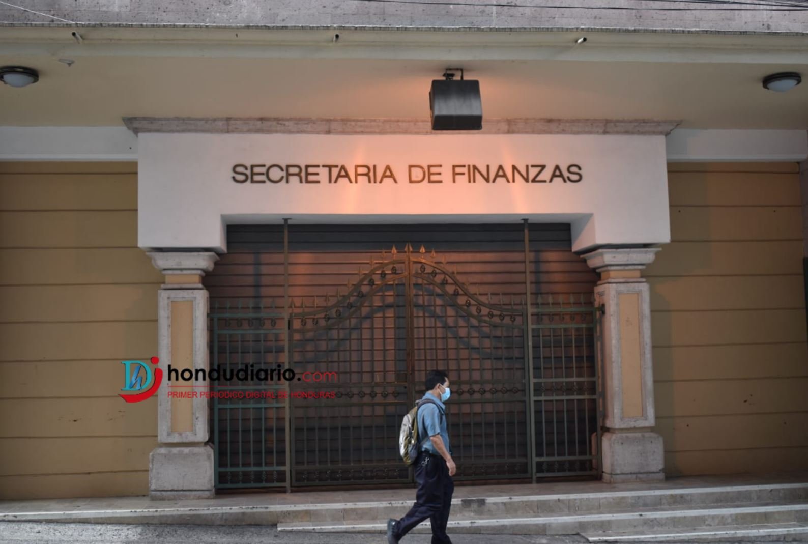 Gobierno contempla “vaciar” cuentas del Estado ante crisis de liquidez